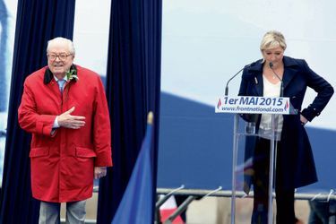 La guerre est déclarée entre Marine Le Pen et son père. 