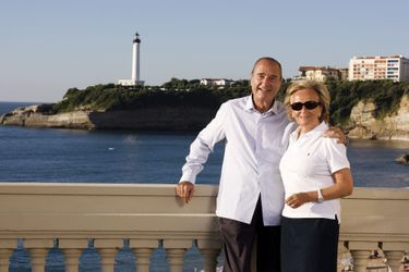 Jacques Chirac avec son épouse Bernadette, à Biarritz.