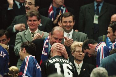 Jacques Chirac lors de la victoire de la France face au Brésil le 12 juillet 1998, en finale de la Coupe du monde au Stade de France.