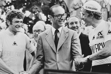 Sur le Tour de France, en compagnie de Bernard Thévenet en 1977.
