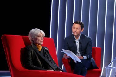 Françoise Hardy sur le divan de Marc-Olivier Fogiel