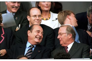 Jacques Chirac avec Albert de Belgique, Albert de Monaco et Willem-Alexander des Pays Bas, à la finale de l&#039;Euro 2000.