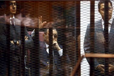 Hosni Moubarak lors de son procès samedi au Caire. 