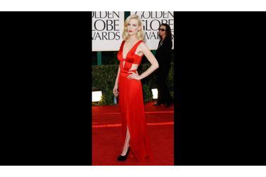 Rouge sur rouge parfait aux Golden Globes 2012.