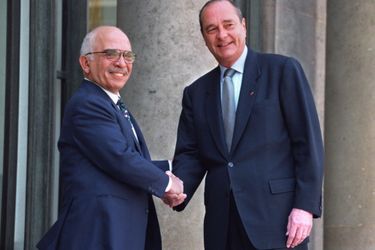 Jacques Chirac avec Hussein de Jordanie à l&#039;Elysée en mai 1996.