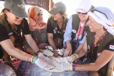 Rallye solidaire dans le désert : le défi qui révèle les femmes