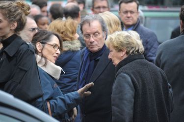 Chantal Lauby et Daniel Russo aux obsèques de Danièle Delorme à Paris