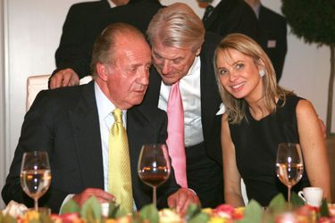 La première rencontre entre le roi Juan Carlos et Corinna zu Sayn-Wittgenstein, au cours d’un dîner à Stuttgart, le 2 février 2006.