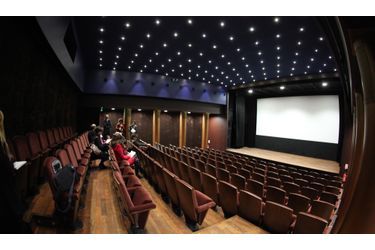 Outre la salle principale &quot;égyptienne&quot;, le cinéma compte deux autres salles au décor moins caractéristique mais vastes et confortables.
