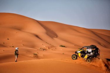 Rallye solidaire dans le désert : le défi qui révèle les femmes