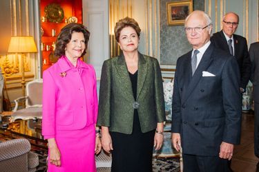 La reine Silvia et le roi Carl XVI Gustaf de Suède avec le présidente brésilienne à Stockholm, le 18 octobre 2015