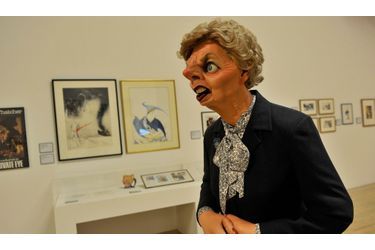 Sa célèbre marionnette des Guignols anglais, &quot;Spitting Image&quot;, a été exposée lors d&#039;une rétrospective sur l&#039;importance de l&#039;humour dans la culture anglaise, en 2010, au Tate.