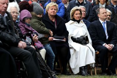 La reine Sonja de Norvège et la Premier ministre norvégienne Erna Solberg commémorent les 25 ans de la tragédie du Scandinavian Star