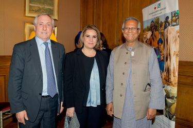 Jean-Marie Sander, Président de la Fondation Grameen C.A., SAR La Grande Duchesse Maria Teresa de Luxembourg, et le Professeur Yunus. 