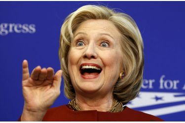 Hillary Clinton, rieuse, au Center for American Progress le 23 mars à Washington. 