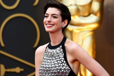 Anne Hathaway présente la cérémonie des Oscars 2014. 