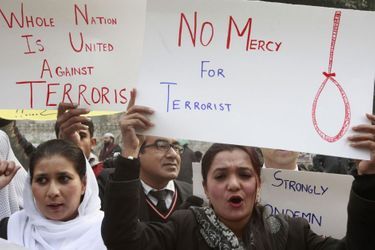De nombreuses manifestations ont éclaté dans le pays après l'attaque de l'école de Peshawar. 