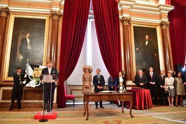 La reine Maxima et le roi Willem-Alexander des Pays-Bas avec le maire de Lisbonne, le 10 octobre 2017