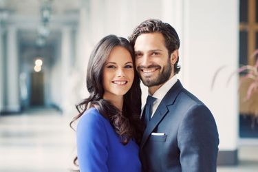 La photo officielle du prince Carl-Philip de Suède et de sa fiancée, Sofia Hellqvist.