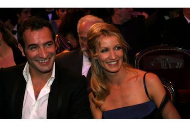 Chouchou et Loulou assistent à la 32e cérémonie des César en 2005. Jean Dujardin était nominé dans la catégorie meilleur acteur pour son rôle dans OSS 117 - Le Caire, nid d'espion.