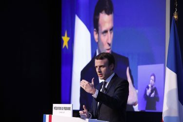 Emmanuel Macron présente son programme, jeudi 