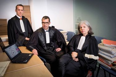 De g. à dr., Etienne Manteaux, Eric Mathais et Fabienne Klein-Donati au ministère de la Justice, à Paris, le 10 janvier.