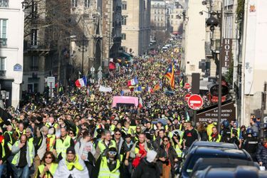 Manifestation de «gilets jaunes» le 16 février dans les rues de Paris. 