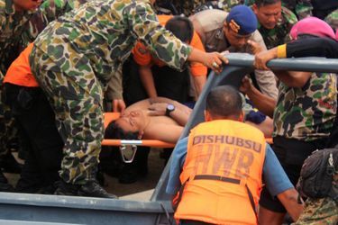 Fransiskus Subihardayan, 22 ans, a passé deux jours dans l’eau après un crash d&#039;hélicoptère