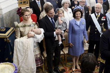 Le fils de la princesse Madeleine de Suède en photos  - Le baptême du petit prince Nicolas