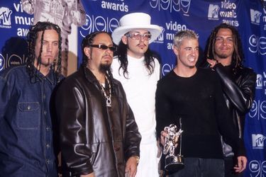 Le groupe Korn avait reçu le prix du meilleur clip rock et le prix du meilleur montage pour son titre «Freak on a Leash»