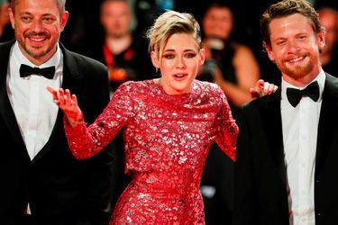 Benedict Andrews, Kristen Stewart et Jack O'Connell sur le tapis rouge de Venise, le 30 août 2019.