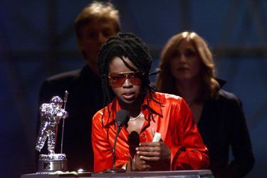 Lauryn Hill avait été la grande lauréate de la soirée, remportant quatre prix, dont celui du meilleur clip pour une artiste féminine et du meilleur clip de l'année pour son tube «Doo-Wop (That Thing)»