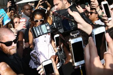 Rihanna affole Paris