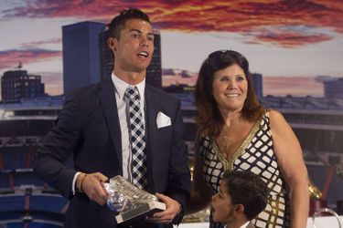 Cristiano Ronaldo avec sa mère Dolores à Madrid en 2015