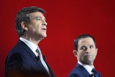 Arnaud Montebourg et Benoît Hamon lors du deuxième débat de la primaire de la gauche.