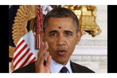 Une mouche s'est posée sur le front de Barack Obama pendant une conférence de presse à la Maison blanche, jeudi.