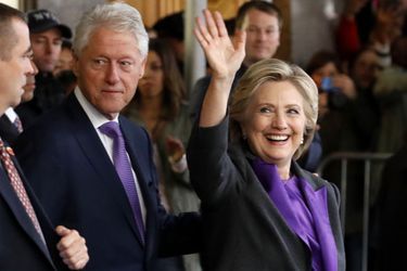 Bill et Hillary Clinton, le 9 novembre 2016.