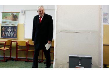 Milos Zeman a été élu, ce samedi, président de la République Tchèque.