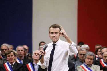Emmanuel Macron lors du grand débat à Souillac.