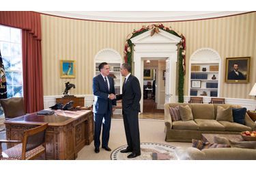 Le 29 novembre. Le président Barack Obama reçoit Mitt Romney, son rival malheureux, qualifié de « personnalité la moins influente de l’année 2012 » par le magazine « GQ ».