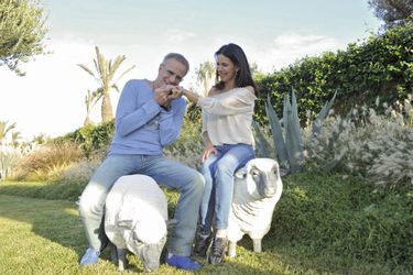 Christophe Lambert et Karima : une bergère et son prince dans  les jardins de la palmeraie. 