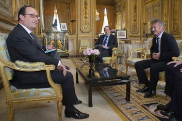 François Hollande et Sean Penn à l&#039;Elysée, en février dernier