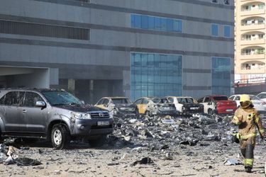Incendie dans un gratte-ciel en construction à Sharjah, aux Emirats arabes unis