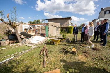Le grand-duc Henri de Luxembourg le 10 août 2019 sur les lieux de la tornade dévastatrice survenue la veille