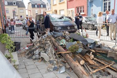 Le grand-duc Henri de Luxembourg le 10 août 2019 sur les lieux de la tornade dévastatrice de la veille