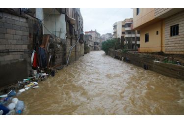 Beyrouth, la capitale du Liban, s'est réveillé les pieds dans l'eau. Des pluies torrentielles et une tempête de neige a provoqué la mort de quatre personnes.