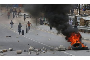 La police a tiré mercredi des balles en caoutchouc sur les ouvriers agricoles grévistes de la région vinicole du Cap-Occidental. Pour protester, les travailleurs avaient entrepris de bloquer une autoroute.