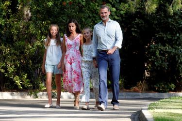 La reine Letizia et le roi Felipe VI d'Espagne avec les princesses Leonor et Sofia à Palma de Majorque, le 4 août 2019