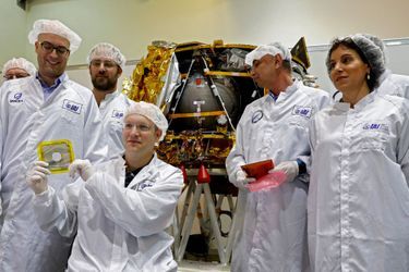 Des scientifiques israéliens ont présenté une capsule temporelle le 17 décembre 2018 à Yhud. 