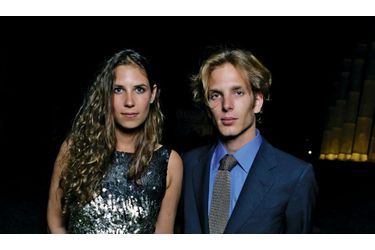 Caroline de Monaco a confirmé le 14 novembre au Royal Blog de Paris Match que son fils Andrea attendait un enfant avec sa fiancée Tatiana Santo Domingo. La date de leur mariage, annoncé en juillet, n&#039;a pas été officialisée. 